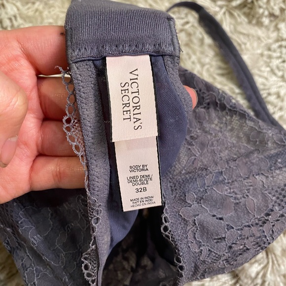NWOT VS BBV Long line lace bra - Picture 3 of 3